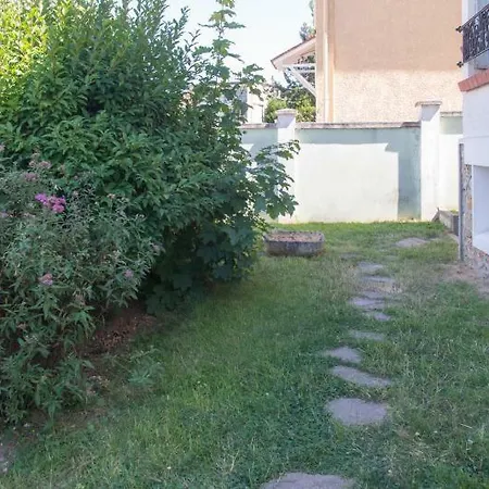 Apartment Equipe Proche Paris Et Versailles